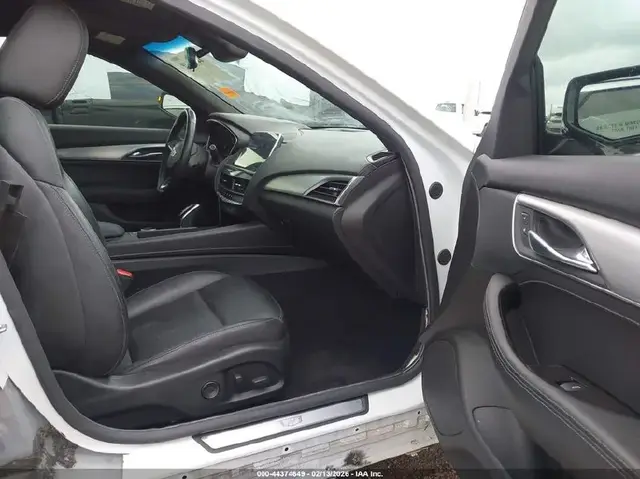 CADILLAC CT5 LUXURY 2022