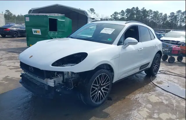 PORSCHE MACAN 2022