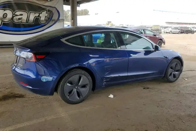 TESLA MODEL 3 2020