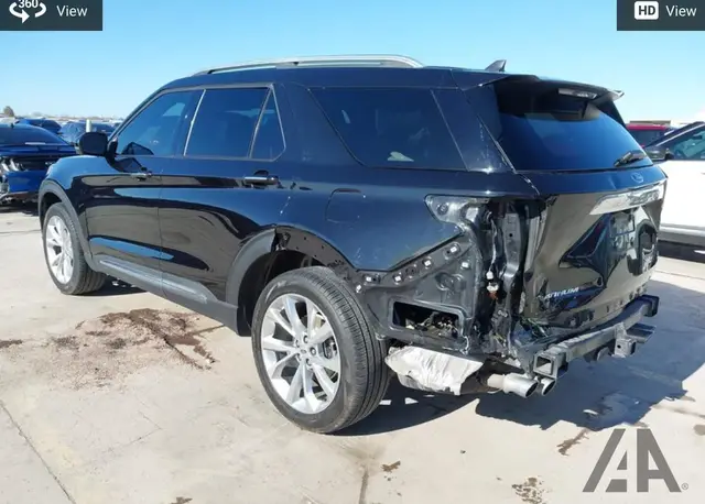 FORD EXPLORER PLATINUM 2023