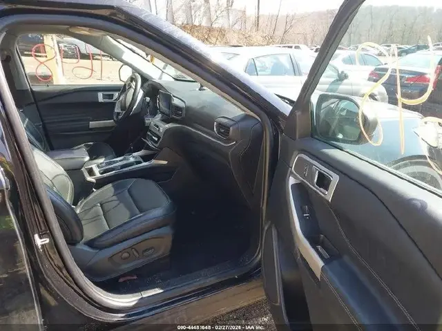 FORD EXPLORER XLT 2022