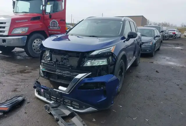 NISSAN ROGUE PLATINUM 2022