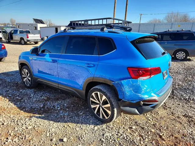 VOLKSWAGEN TAOS SE 2022