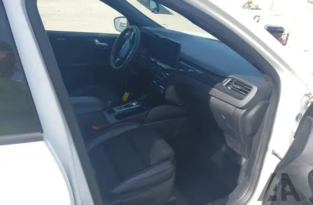 FORD ESCAPE ST-LINE 2023