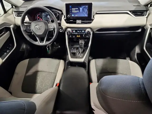 TOYOTA RAV4 XLE 2023