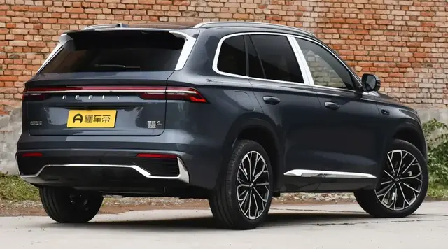 GEELY XINGYUE L 2026