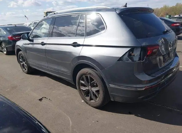 VOLKSWAGEN TIGUAN SE 2023