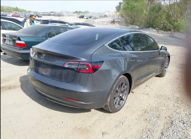 TESLA MODEL 3 2019