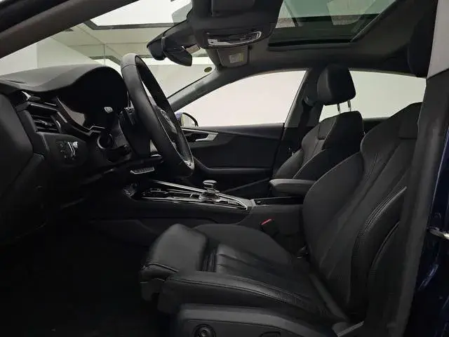AUDI A5 2022