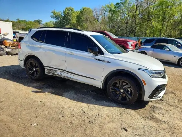 VOLKSWAGEN TIGUAN SE R-LINE BLACK 2023