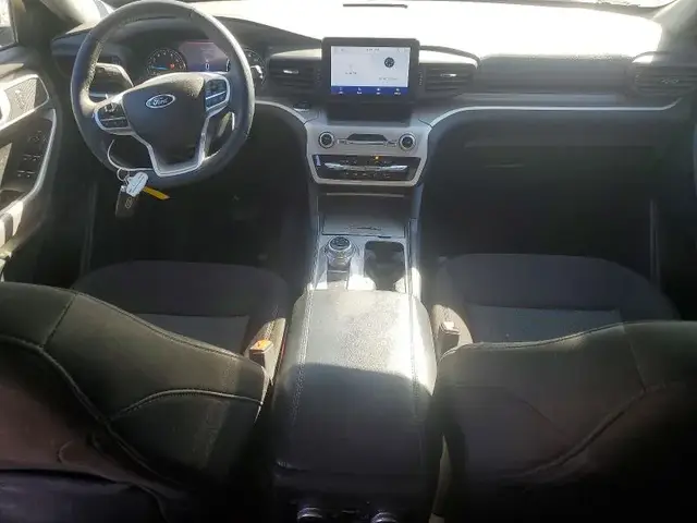 FORD EXPLORER XLT 2023