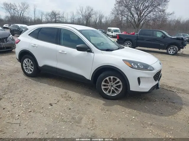 FORD ESCAPE SE 2022