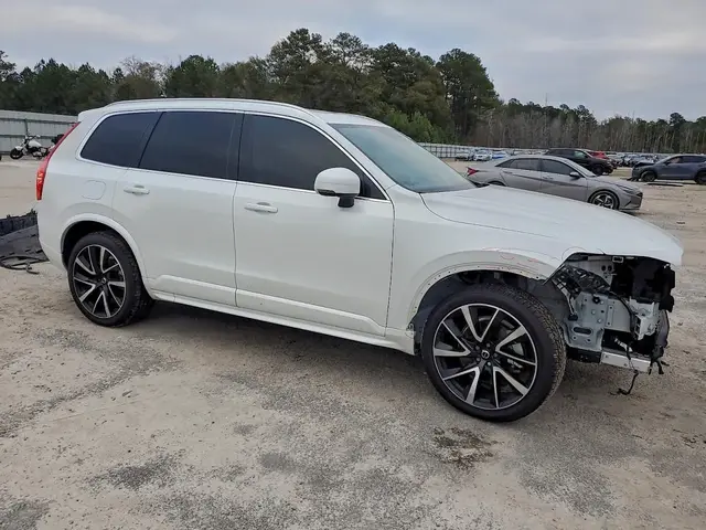 VOLVO XC90 T6 MOMENTUM 2022