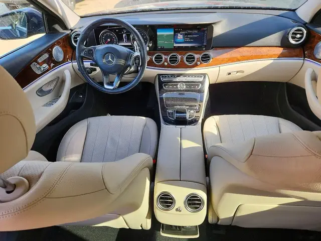MERCEDES-BENZ E-CLASS E 300 4MATIC 2017