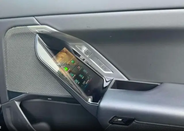 BMW I7 LUXURY 2023