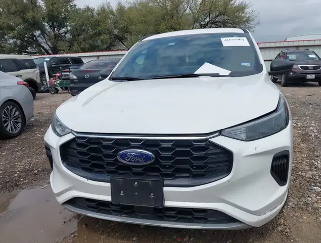 FORD ESCAPE ST-LINE 1 2023