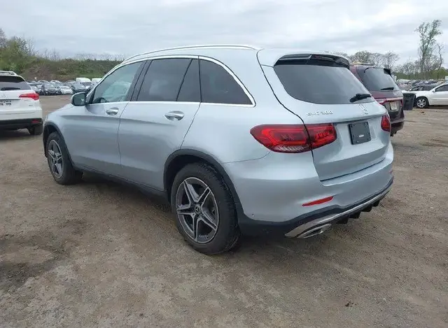 MERCEDES-BENZ GLC 300 2022