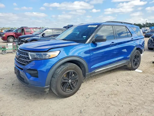 FORD EXPLORER XLT 2022