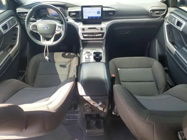FORD EXPLORER XLT 2022
