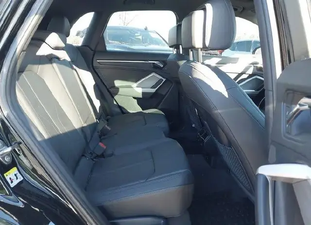 AUDI Q3 2023