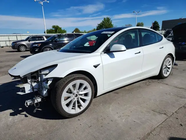 TESLA MODEL 3 2023