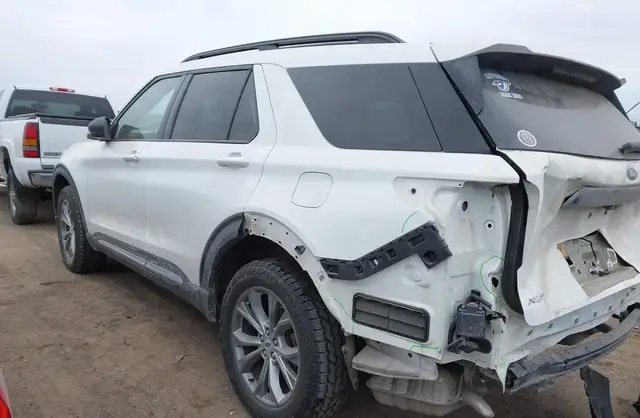 FORD EXPLORER XLT 2022