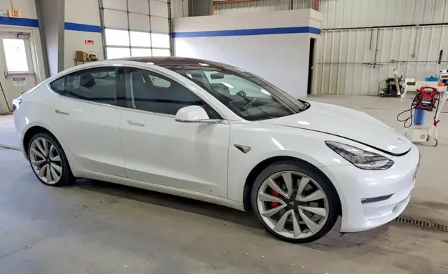 TESLA MODEL 3 LONG RANGE 2018