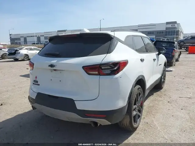 CHEVROLET BLAZER 2LT КОЖА ПОДОГРЕВ ПЕРЕДНИХ СИДЕНИЙ МУЛЬТИМЕДИА С ЭКРАНОМ КАМЕРА ЗАДНЕГО ВИДА АДАПТИВНЫЙ КРУИЗ 2024