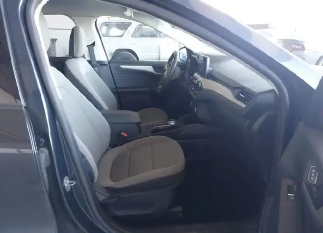 FORD ESCAPE ПОДОГРЕВ СИДЕНИЙ КРУИЗ-КОНТРОЛЬ КЛИМАТ-КОНТРОЛЬ И МНОГОЕ ДРУГОЕ 2022