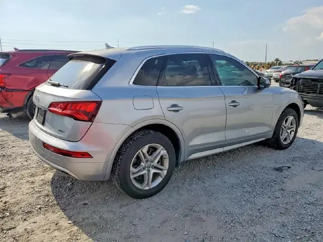 AUDI Q5 PREMIUM КОЖА ПОДОГРЕВ ПЕРЕДНИХ СИДЕНИЙ МУЛЬТИМЕДИА С ЭКРАНОМ КАМЕРА ЗАДНЕГО ВИДА 2019