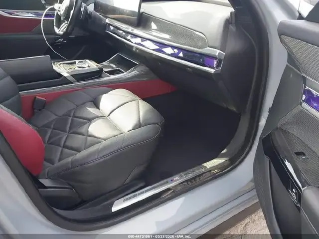 BMW 7 SERIES БОГАТОЕ ОСНАЩЕНИЕ КОЖА МУЛЬТИМЕДИА С ИЗОГНУТЫМ ДИСПЛЕЕМ ПОДОГРЕВ И ВЕНТИЛЯЦИЯ СИДЕНИЙ АДАПТИВНЫЙ КРУ 2024