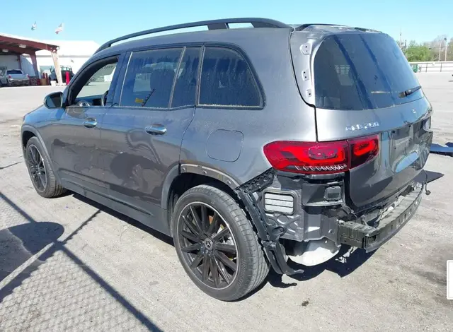 MERCEDES-BENZ GLB 250 2023