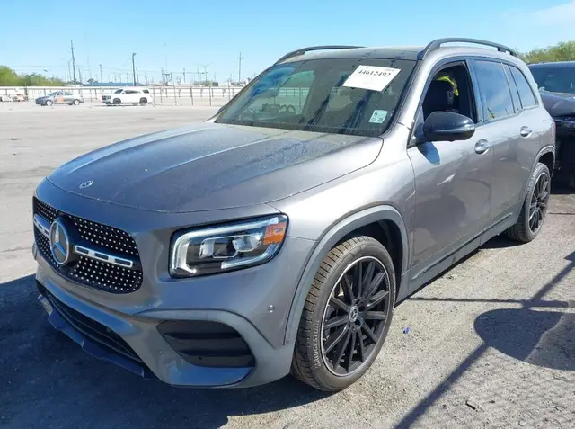 MERCEDES-BENZ GLB 250 2023