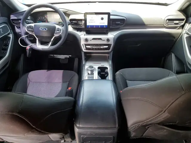 FORD EXPLORER XLT 2022