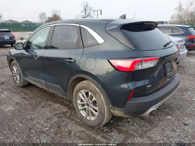 FORD ESCAPE SE 2022