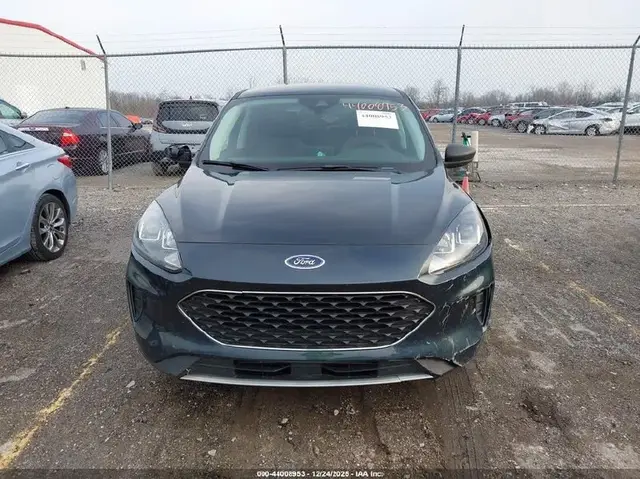FORD ESCAPE SE 2022