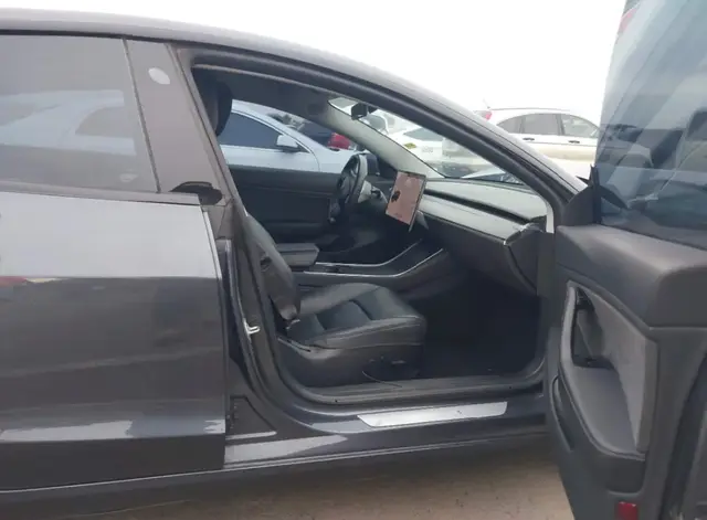 TESLA MODEL 3 LONG RANGE 2018