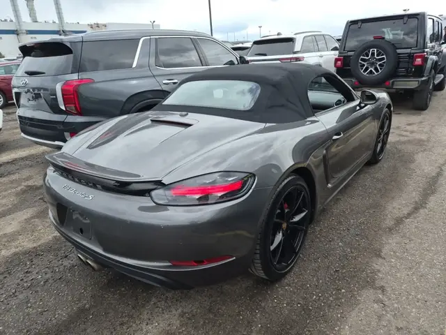 PORSCHE 718 350 Л.С 2017