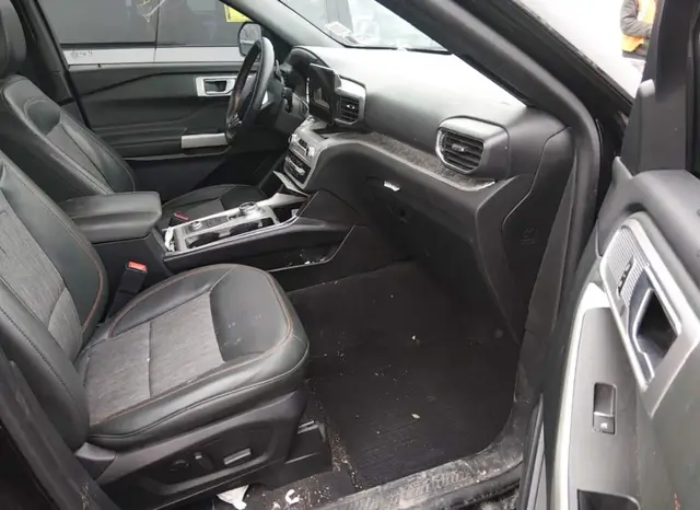 FORD EXPLORER TIMBERLINE 2 2023