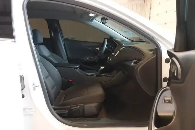 CHEVROLET MALIBU FWD 1LT 1 2023