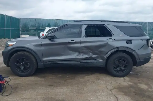FORD EXPLORER TIMBERLINE 2022