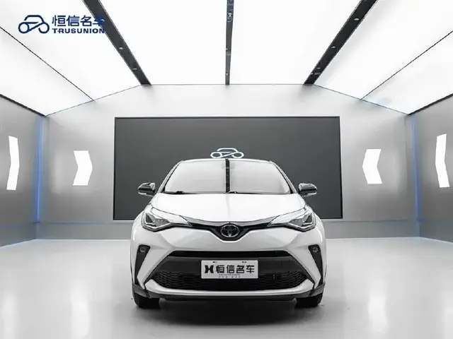 TOYOTA C-HR LUXURY 2021