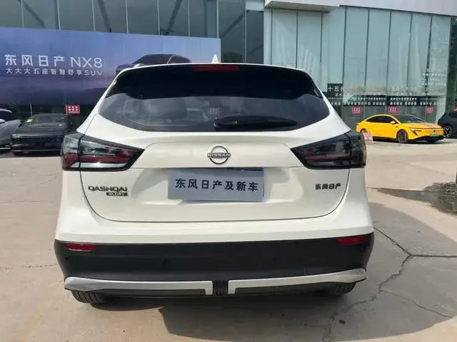 NISSAN QASHQAI 2025