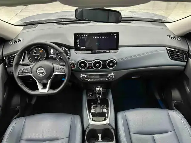 NISSAN X-TRAIL 2025