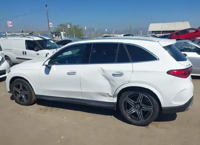 MERCEDES-BENZ GLC 300 SUV 2023