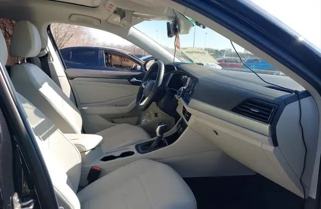 VOLKSWAGEN JETTA SE 2023