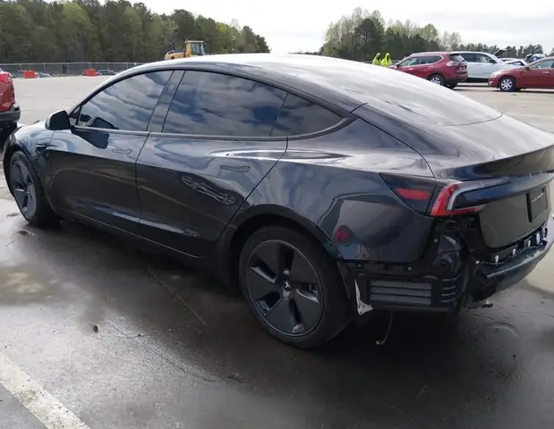 TESLA MODEL 3 LONG RANGE 2024