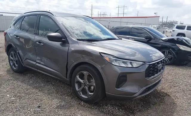 FORD ESCAPE ST-LINE 2024