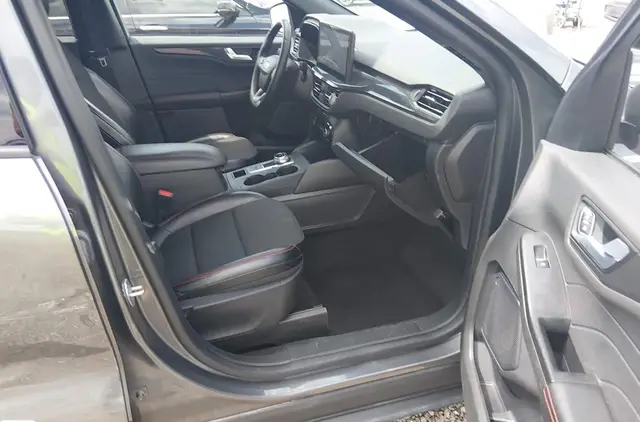 FORD ESCAPE ST-LINE 2024