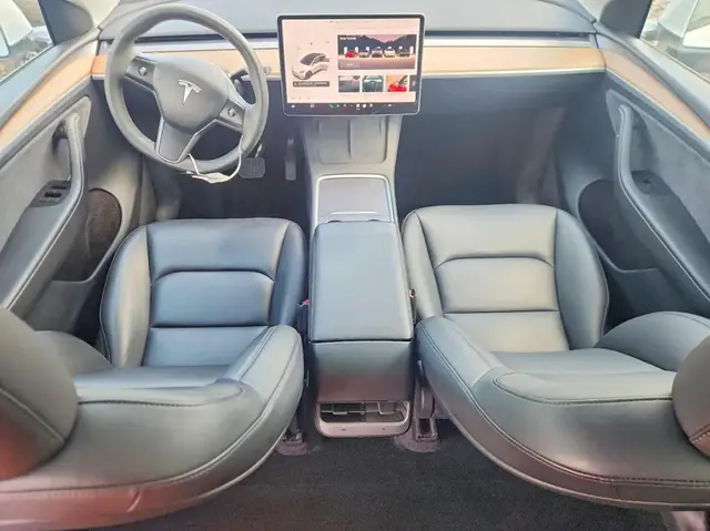 TESLA MODEL Y 29 2023